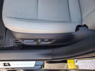 Toyota Prius 2024 Limited AWD sedán 5 puertas