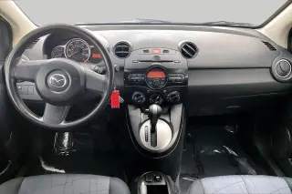 Mazda Mazda2 2014 Deportivo 4p Hatchback 5M