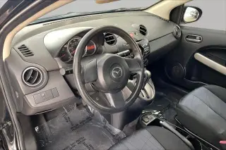 Mazda Mazda2 2014 Deportivo 4p Hatchback 5M