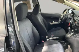 Mazda Mazda2 2014 Deportivo 4p Hatchback 5M