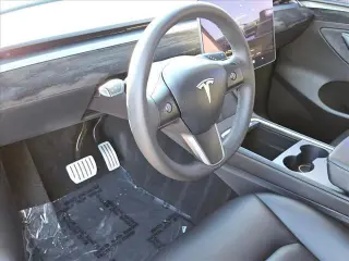 Tesla Model Y 2023 AWD Performance 4p Crossover