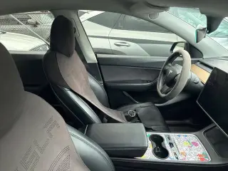 Tesla Model Y 2022 tracción en las cuatro ruedas rango largo 4p Crossover