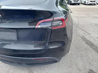 Tesla Model Y 2022 tracción en las cuatro ruedas rango largo 4p Crossover