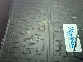 Tesla Model Y 2022 tracción en las cuatro ruedas rango largo 4p Crossover