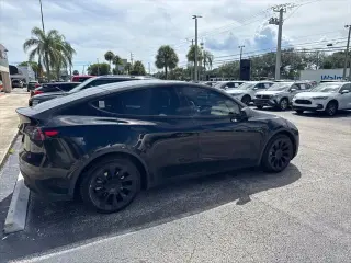 Tesla Model Y 2022 tracción en las cuatro ruedas rango largo 4p Crossover