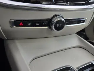 Sedán Volvo S60 2020 T5 Momentum 4dr
