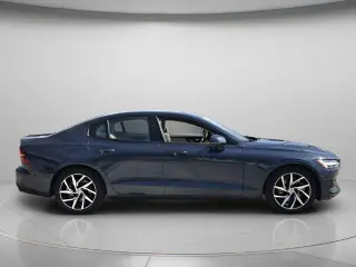 Sedán Volvo S60 2020 T5 Momentum 4dr