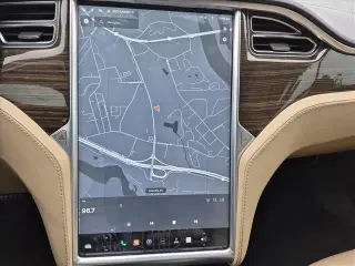 Tesla Model S 2015 AWD 85D 4dr Liftback
