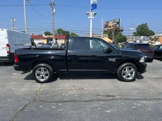 Ram 1500 Clásico 2019 4x4 Express 4dr Quad Cab 6.3 ft. SB Pickup