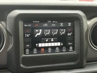 Jeep Wrangler 2023 4x4 Willys 4xe SUV 4p