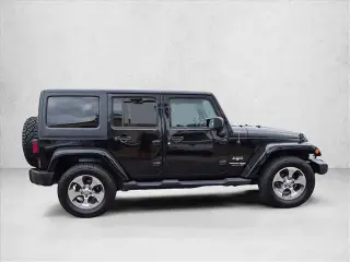 Jeep Wrangler JK Unlimited 2018 4x4 Sahara 4dr SUV