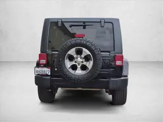 Jeep Wrangler JK Unlimited 2018 4x4 Sahara 4dr SUV