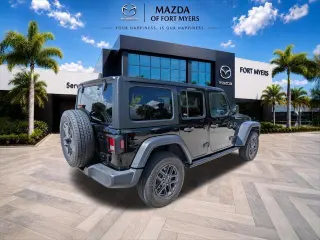 Jeep Wrangler 2024 4x4 Sport 4p SUV