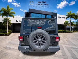 Jeep Wrangler 2024 4x4 Sport 4p SUV