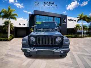 Jeep Wrangler 2024 4x4 Sport 4p SUV