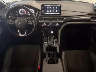 Acura Integra 2023 4dr Liftback CVT con Tecnología y Paquete A-SPEC