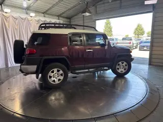 Toyota FJ Cruiser 2007 4 SUV 4WD (4L V6 5A)