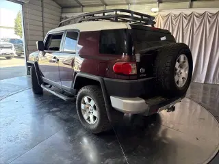 Toyota FJ Cruiser 2007 4 SUV 4WD (4L V6 5A)