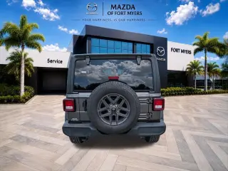 Jeep Wrangler 2024 4x4 Sport 4p SUV