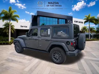 Jeep Wrangler 2024 4x4 Sport 4p SUV