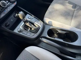 Hyundai KONA 2023 AWD SE 4p Crossover