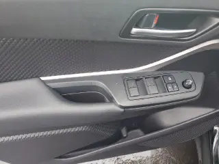 Toyota C-HR 2021 LE 4dr Crossover