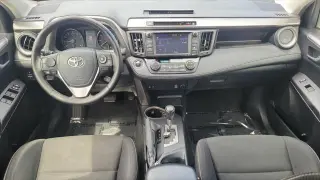 Toyota RAV4 2017 XLE 4p SUV