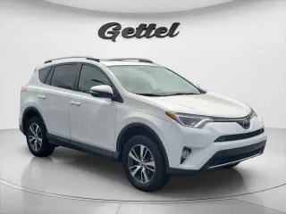 Toyota RAV4 2017 XLE 4p SUV