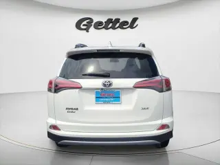 Toyota RAV4 2017 XLE 4p SUV
