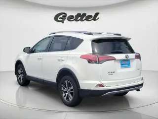 Toyota RAV4 2017 XLE 4p SUV