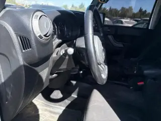 Jeep Wrangler Unlimited 2017 4x4 Sport 4p SUV