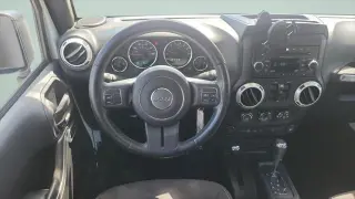 Jeep Wrangler Unlimited 2015 4x4 Sahara 4 puertas SUV