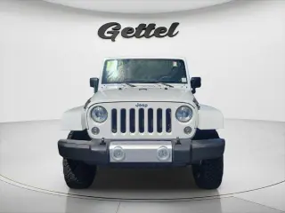Jeep Wrangler Unlimited 2015 4x4 Sahara 4 puertas SUV