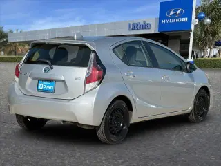 Toyota Prius c 2015 Uno 4dr Hatchback