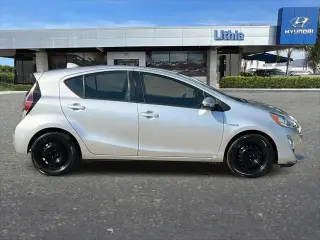 Toyota Prius c 2015 Uno 4dr Hatchback