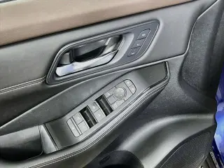 Nissan Rogue 2023 AWD SL 4dr Crossover