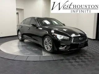 INFINITI Q50 2023 Lujo 4d Sedán