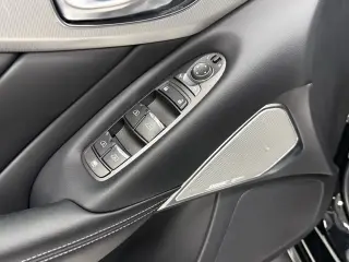 INFINITI Q50 2023 Lujo 4d Sedán