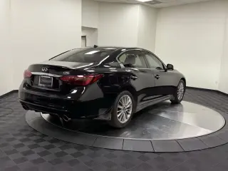 INFINITI Q50 2023 Lujo 4d Sedán