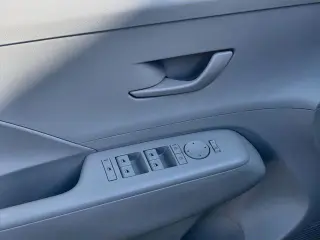 Hyundai KONA 2024 SE 4dr Crossover