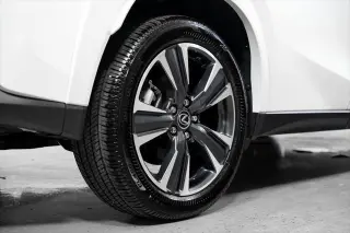Lexus UX 300h 2025 AWD Premium 4dr Crossover