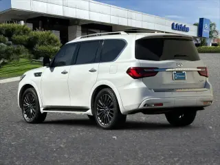 INFINITI QX80 2022 Sensory SUV de 4 puertas