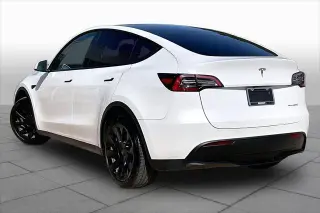 Tesla Model Y 2023 AWD 4p Crossover