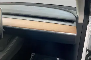 Tesla Model Y 2023 AWD 4p Crossover