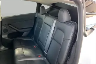 Tesla Model Y 2023 AWD 4p Crossover