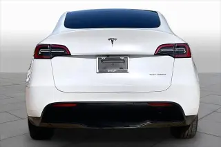Tesla Model Y 2023 AWD 4p Crossover