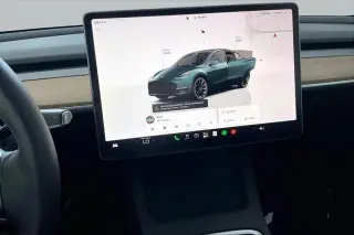 Tesla Model Y 2023 AWD 4p Crossover
