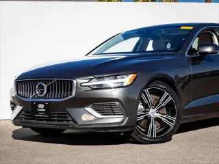 Volvo S60 2019 AWD T8 eAWD Inscription 4dr Sedán