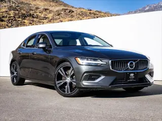 Volvo S60 2019 AWD T8 eAWD Inscription 4dr Sedán