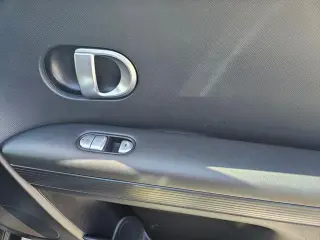 Hyundai IONIQ 5 2024 SE 4dr Crossover